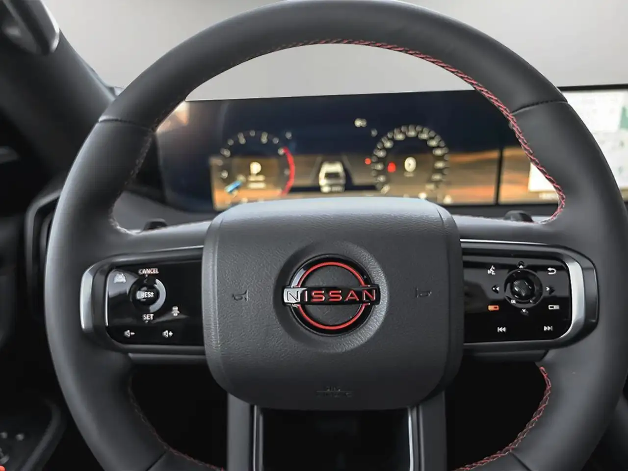 Nissan Armada снимка Nissan Armada