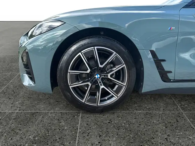 BMW 4 Series view 10