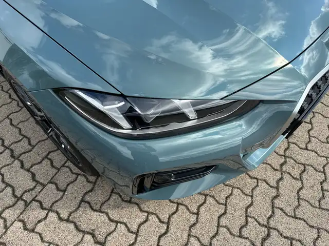BMW 4 Series view 9