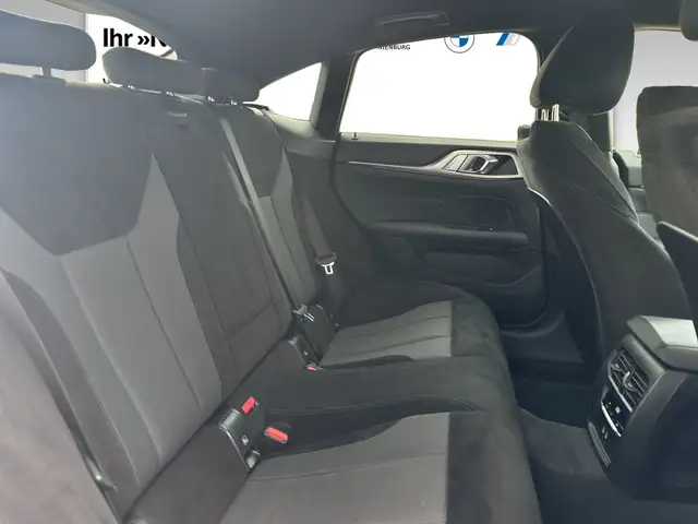 BMW 4 Series view 8