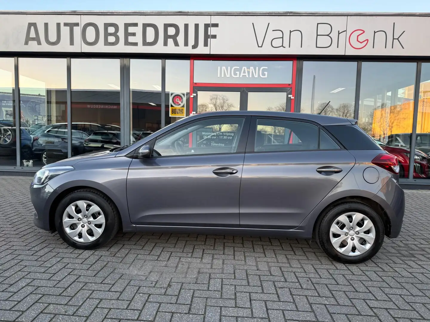 Hyundai i20 1.2 LP i-Drive Cool | Airco | Goed onderhouden Gris - 2