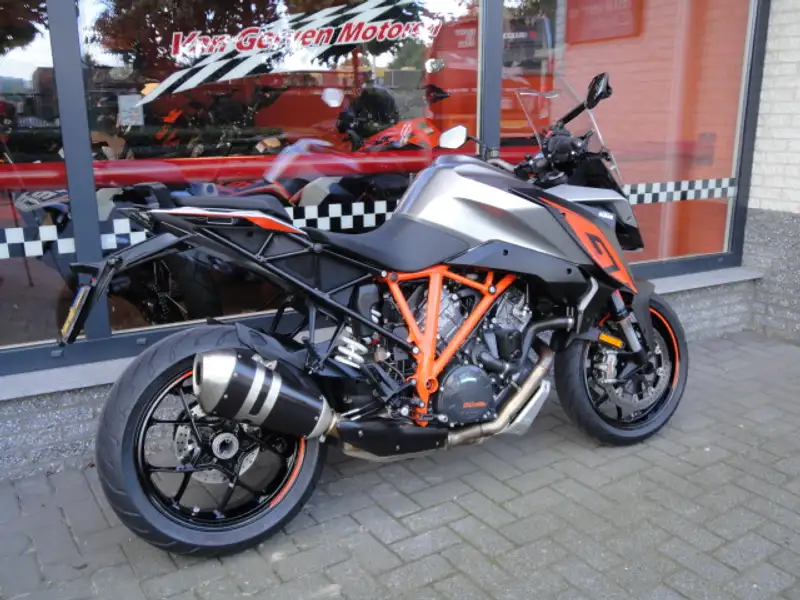 KTM 1290 SUPERDUKE GT - foto 3