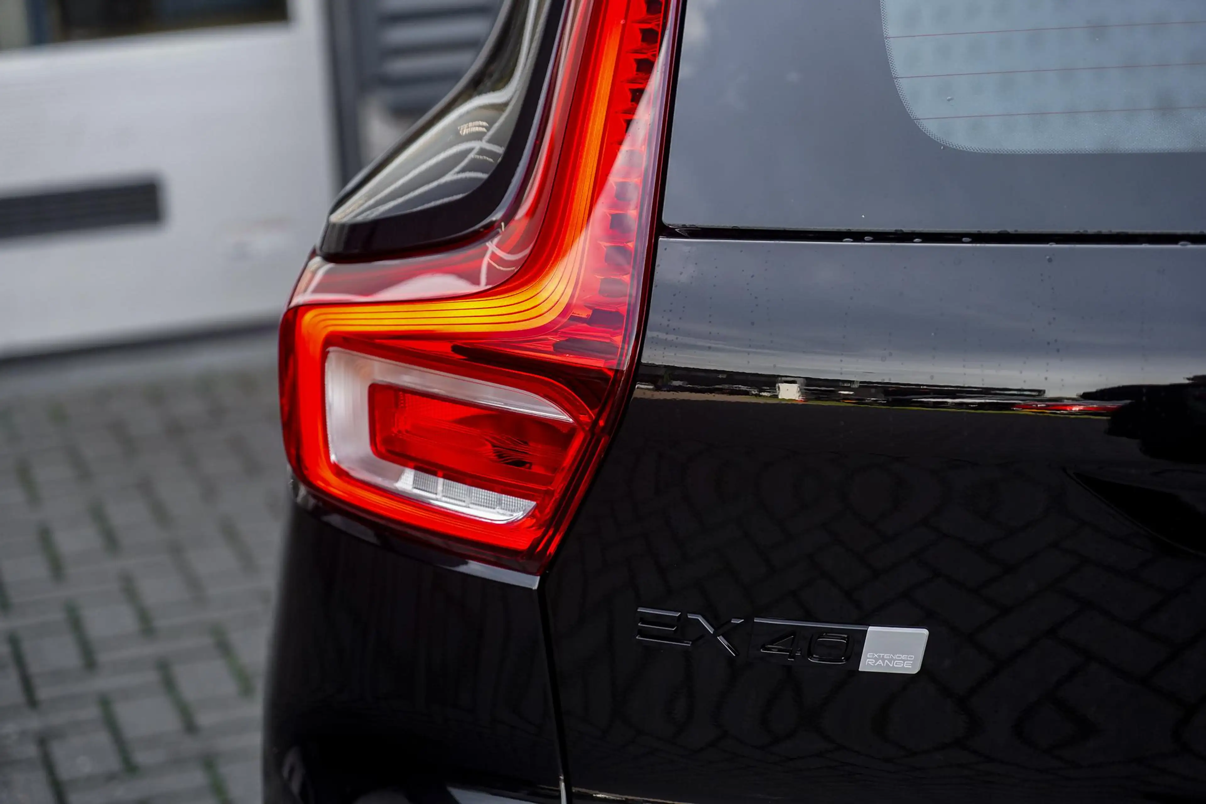 Volvo EX40 Single Motor Extended Range Ultra Black Ed. 82 kWh — photo 8