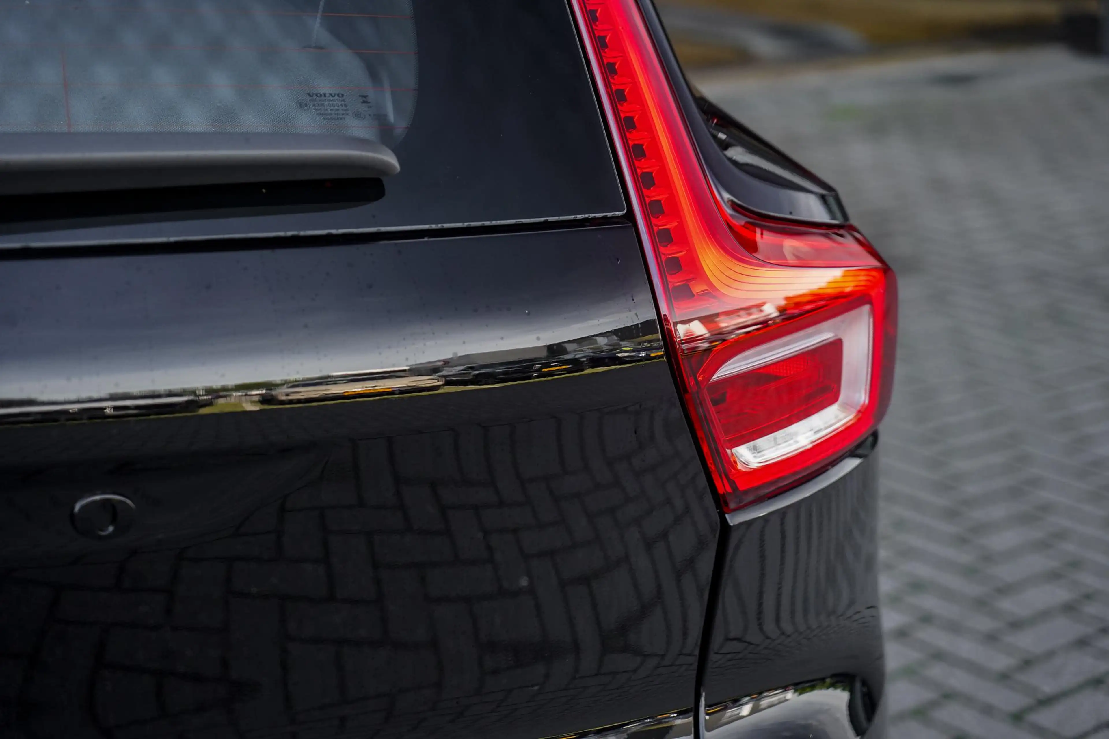 Volvo EX40 Single Motor Extended Range Ultra Black Ed. 82 kWh — photo 9