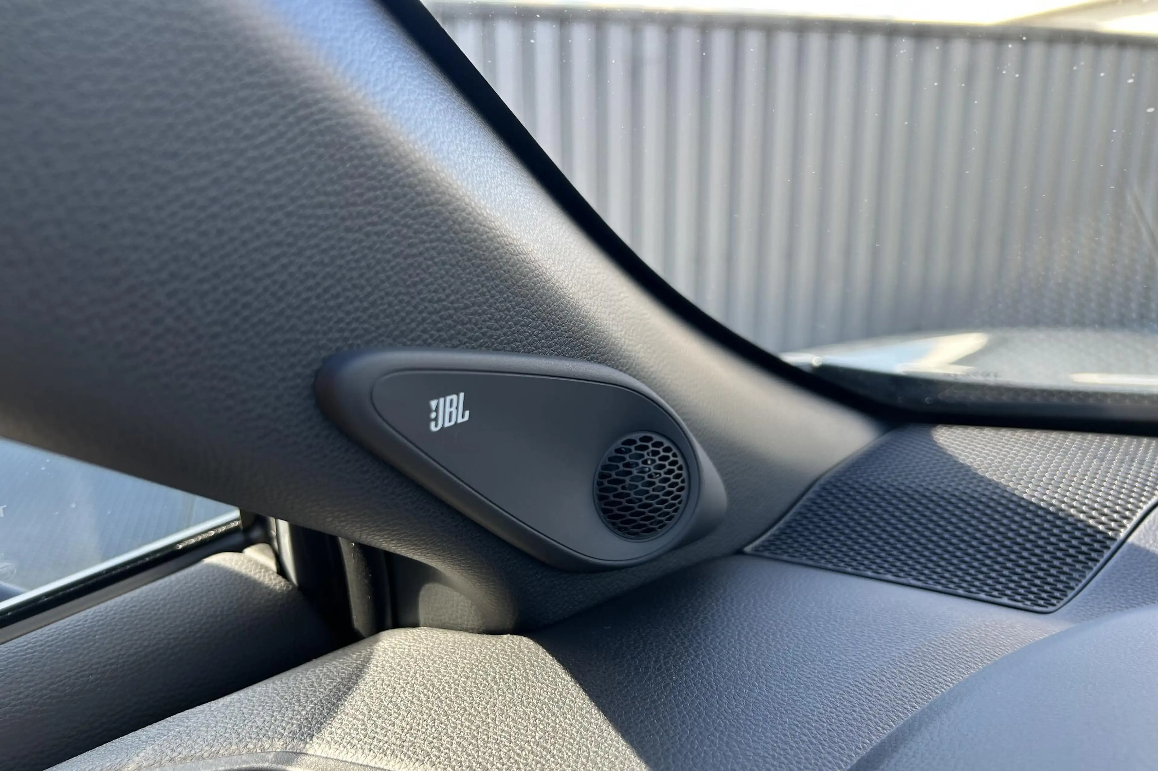 Toyota Corolla Cross Hybrid 180 GR Sport, Plus Pack, Uit voorraad lever — photo 9