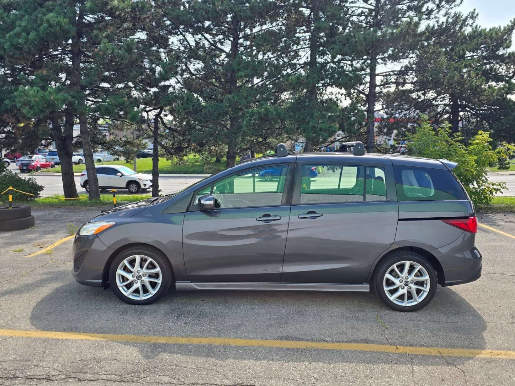 2017 Mazda Mazda5 GT | AUTO | 6 PASSENGERS | LEATHER | SUNROOF | HTD — снимка 1