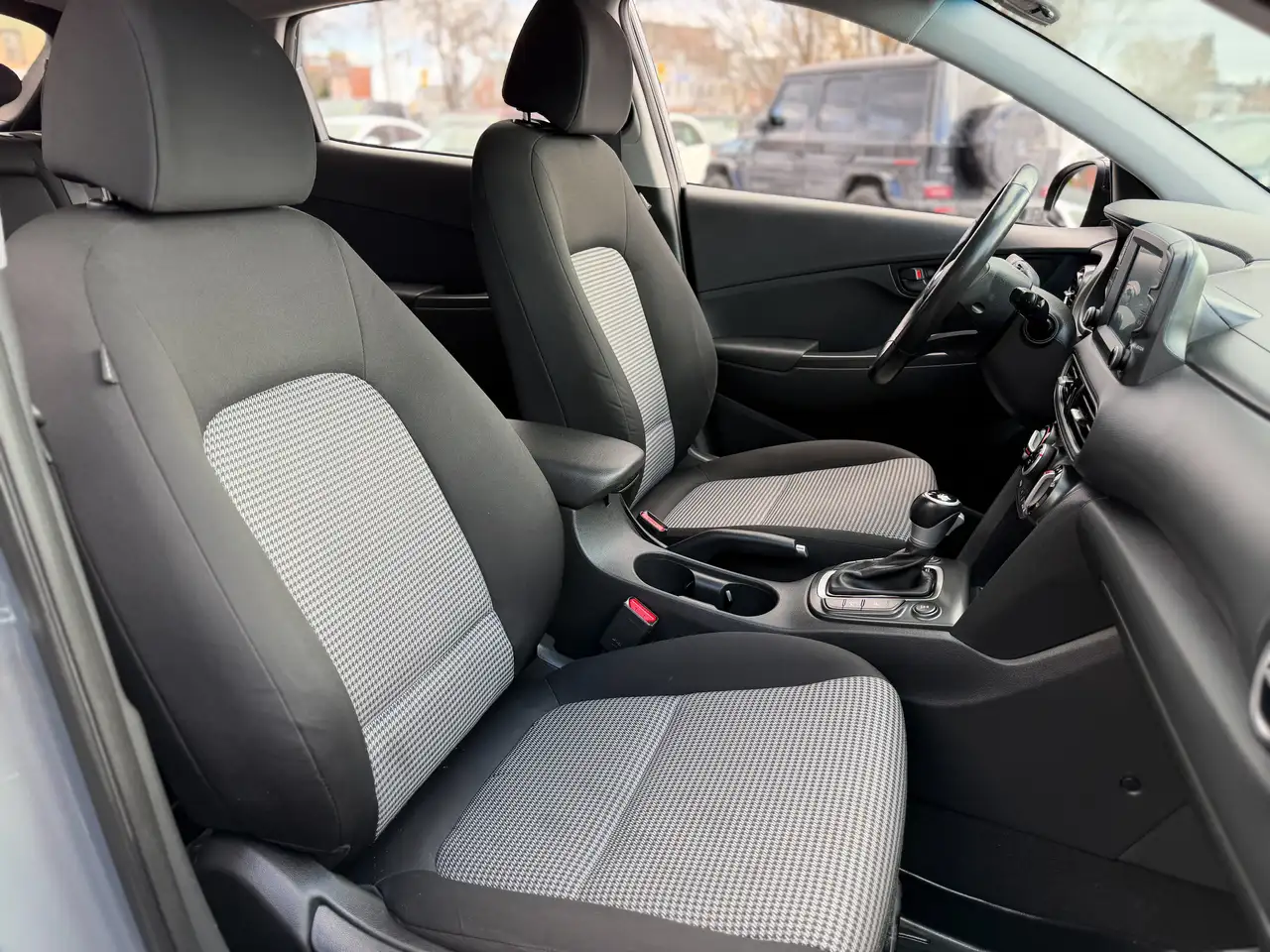 Hyundai KONA снимка Hyundai KONA