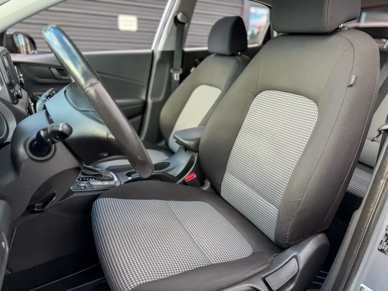Hyundai KONA снимка Hyundai KONA