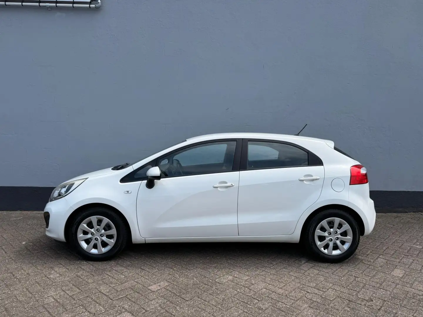 Kia Rio 1.2 CVVT 5-Deurs - Airco Blanc - 2