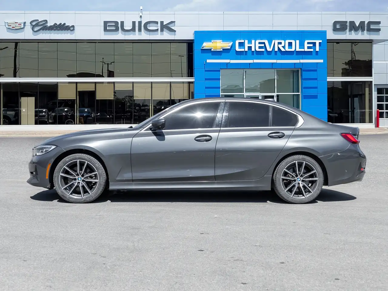 BMW 3 Series снимка BMW 3 Series