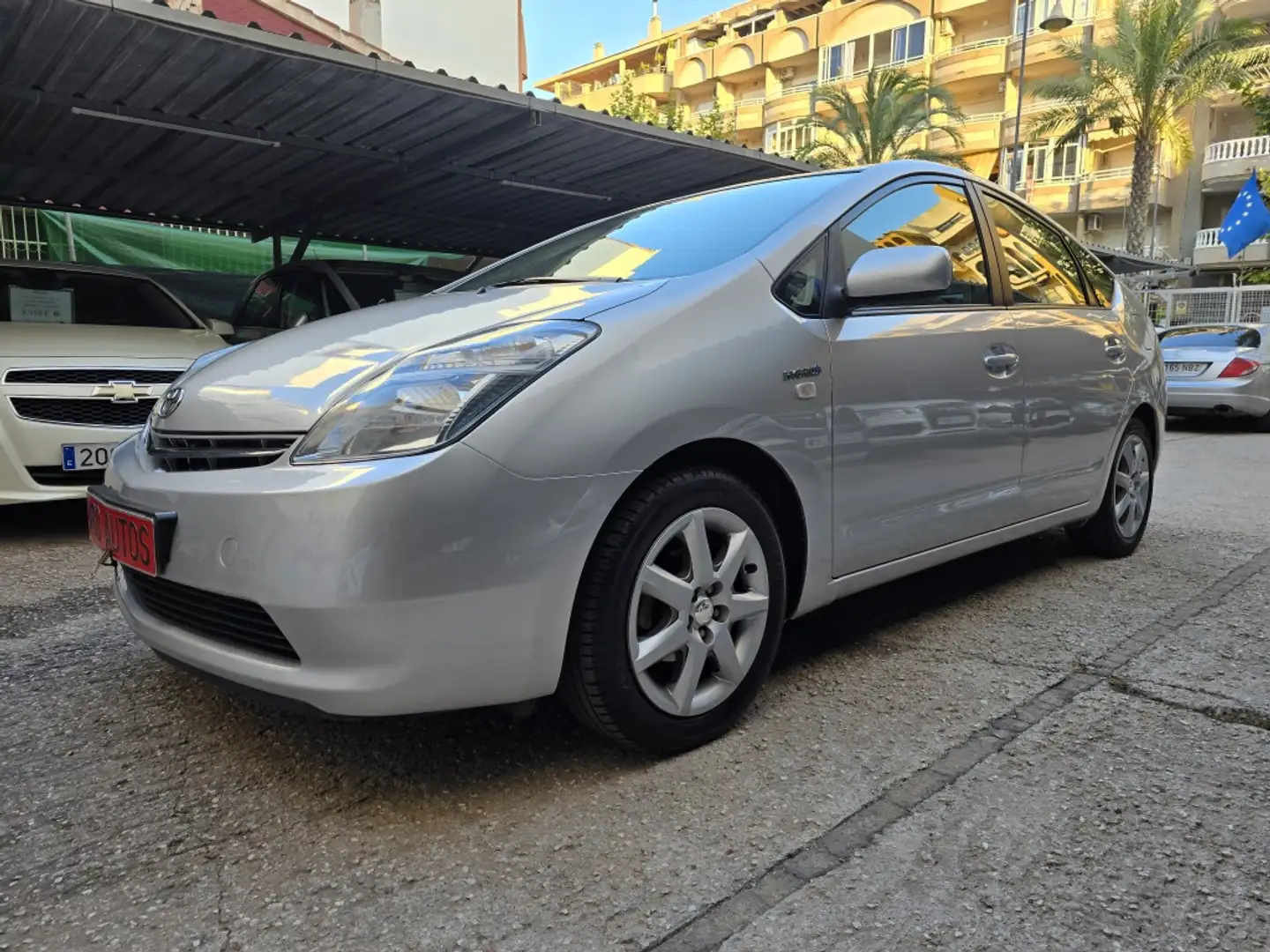 Toyota Prius 1.5 16v VVT-i HSD Sol Argent - 1