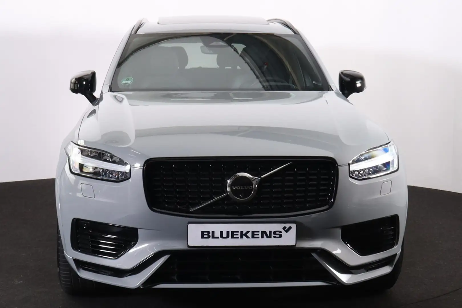 Volvo XC90 T8 Recharge AWD Ultimate Dark - LONG RANGE - Lucht Grijs - 2