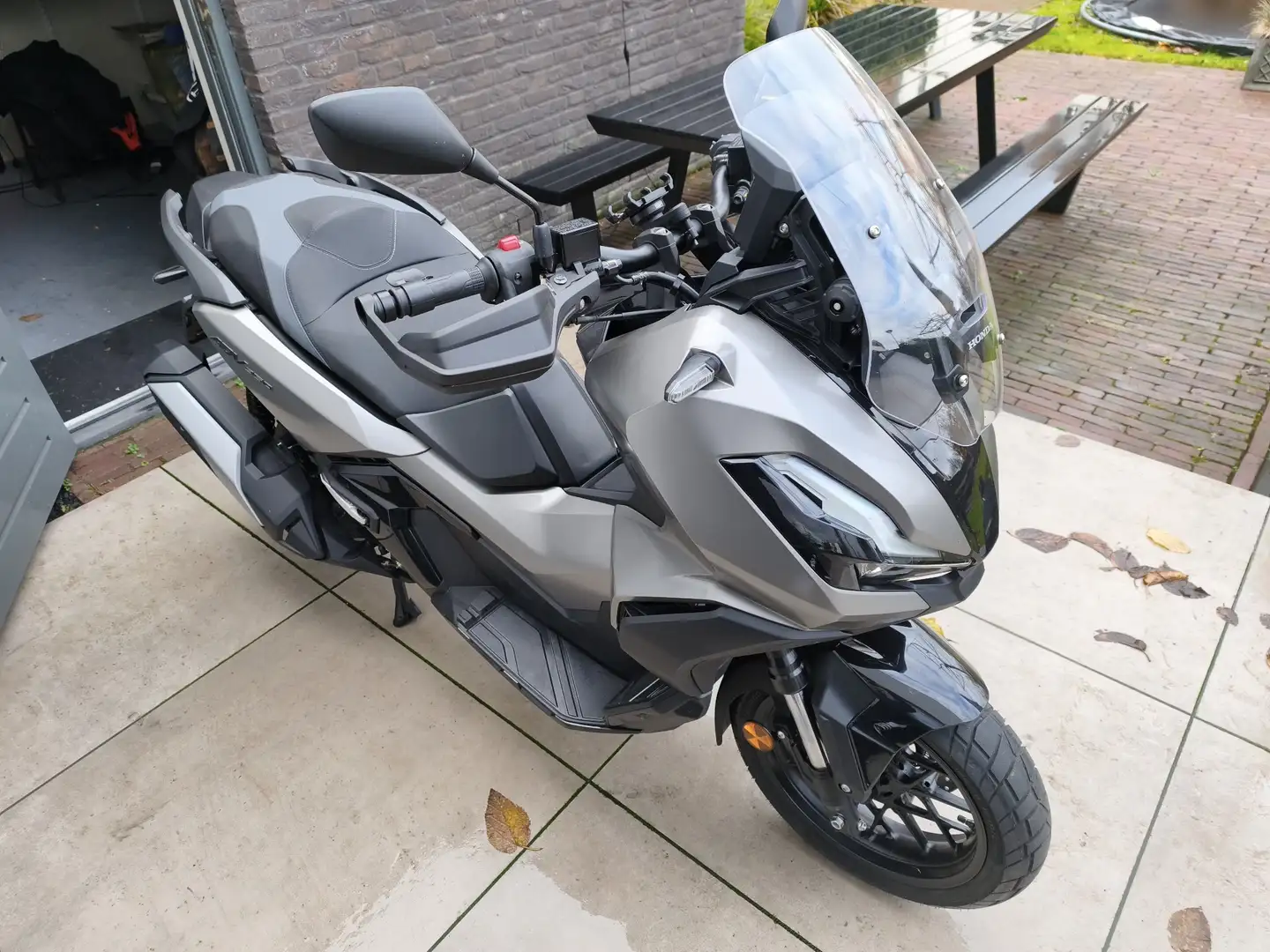 Honda ADV 350 Grijs - 2