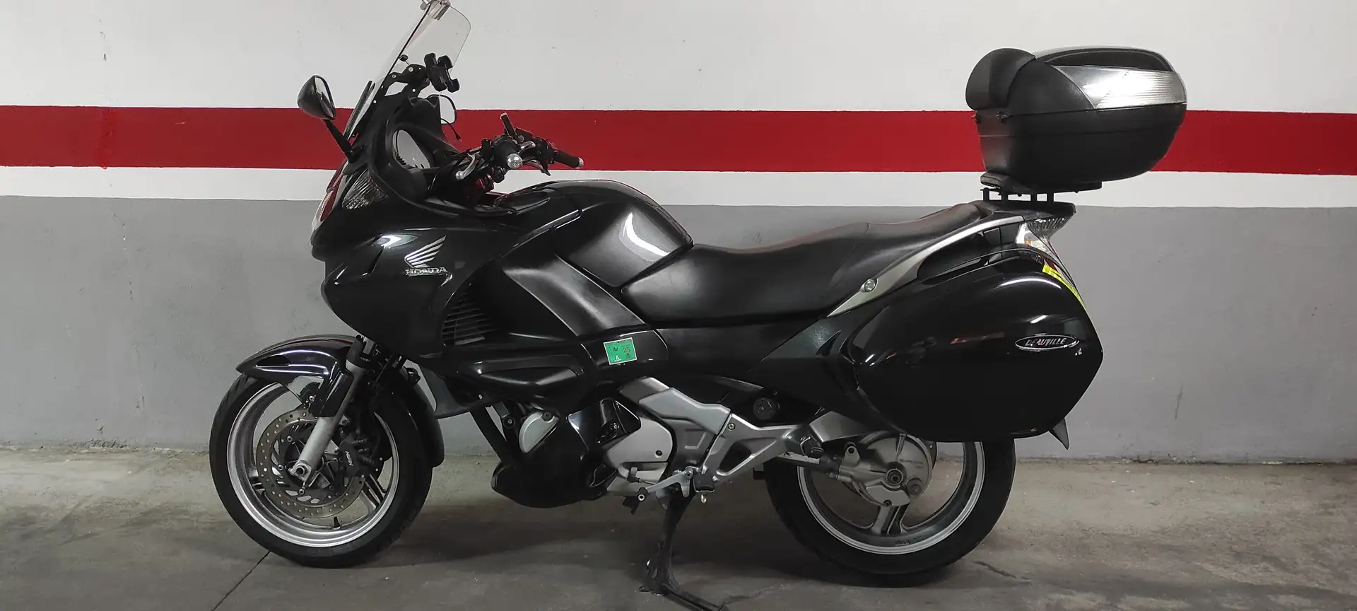 Honda NT 700 Deuville ABS Czarny - 1