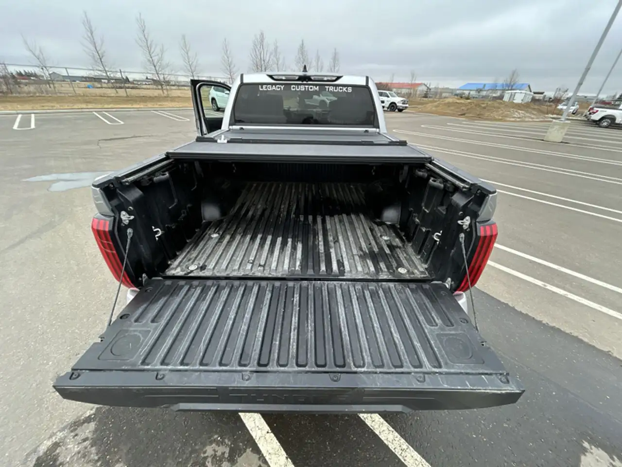 Toyota Tundra снимка Toyota Tundra