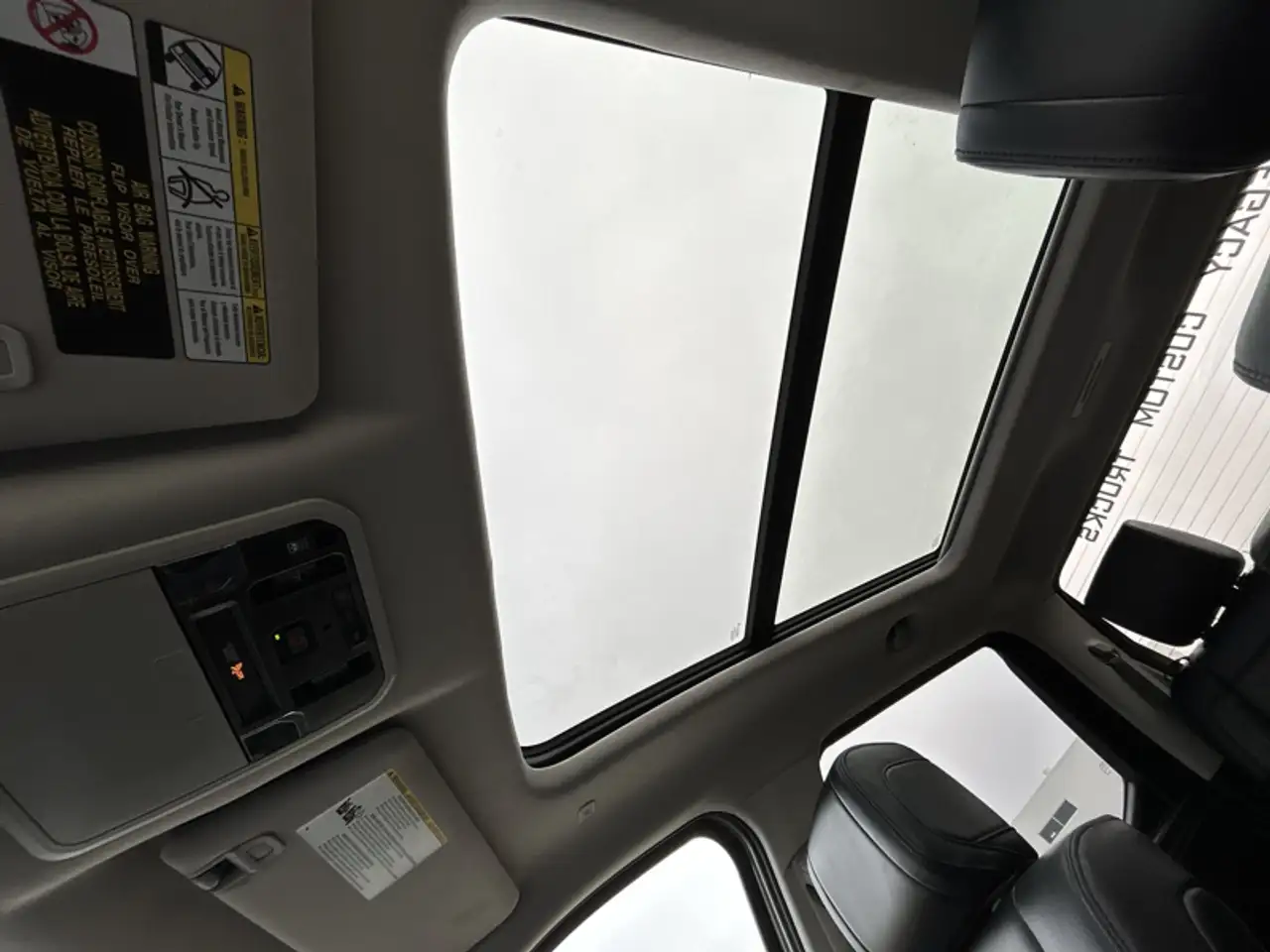 Toyota Tundra снимка Toyota Tundra