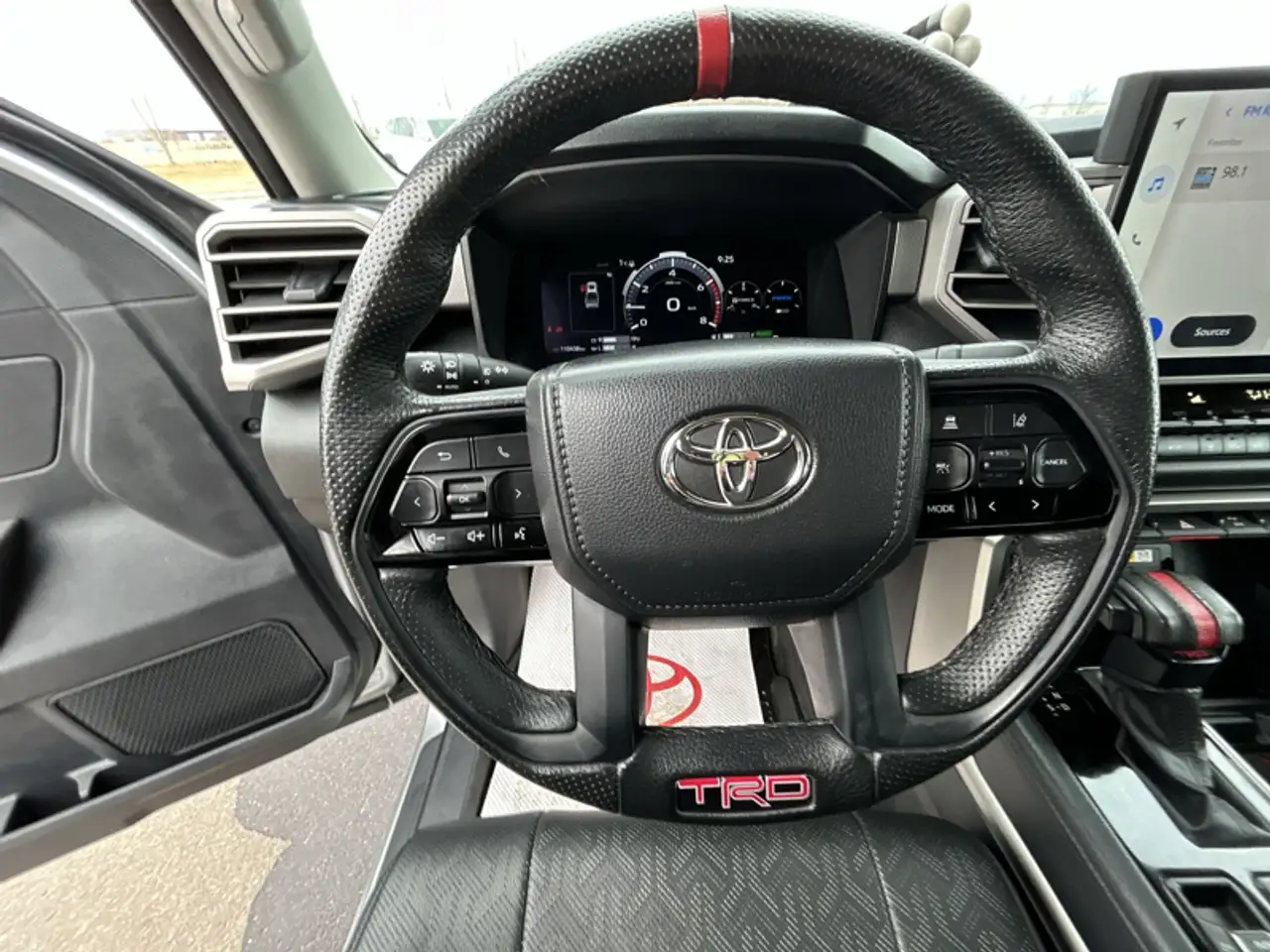 Toyota Tundra снимка Toyota Tundra