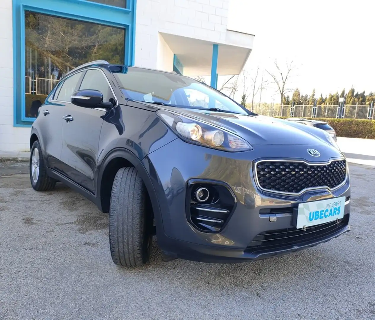 Kia Sportage 1.7CRDi VGT Eco-D. Drive DCT 4x2 141 Grau - 2