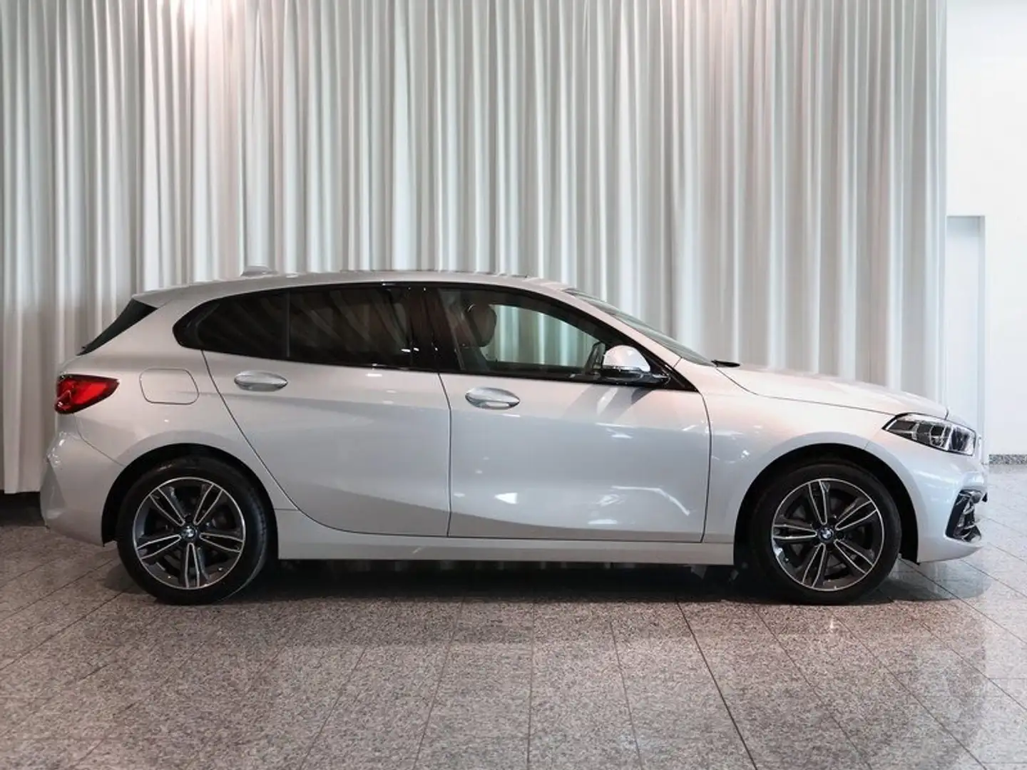 BMW 118 d SportLi. Pano. 17Zoll AHK LED Gris - 2