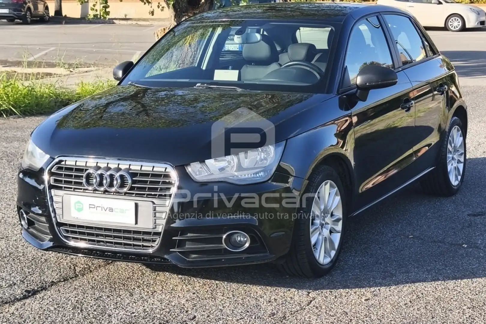 Audi A1 A1 SPB 1.6 TDI 105 CV Ambition Noir - 1