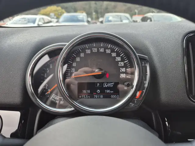 Mini Cooper Cooper view 13