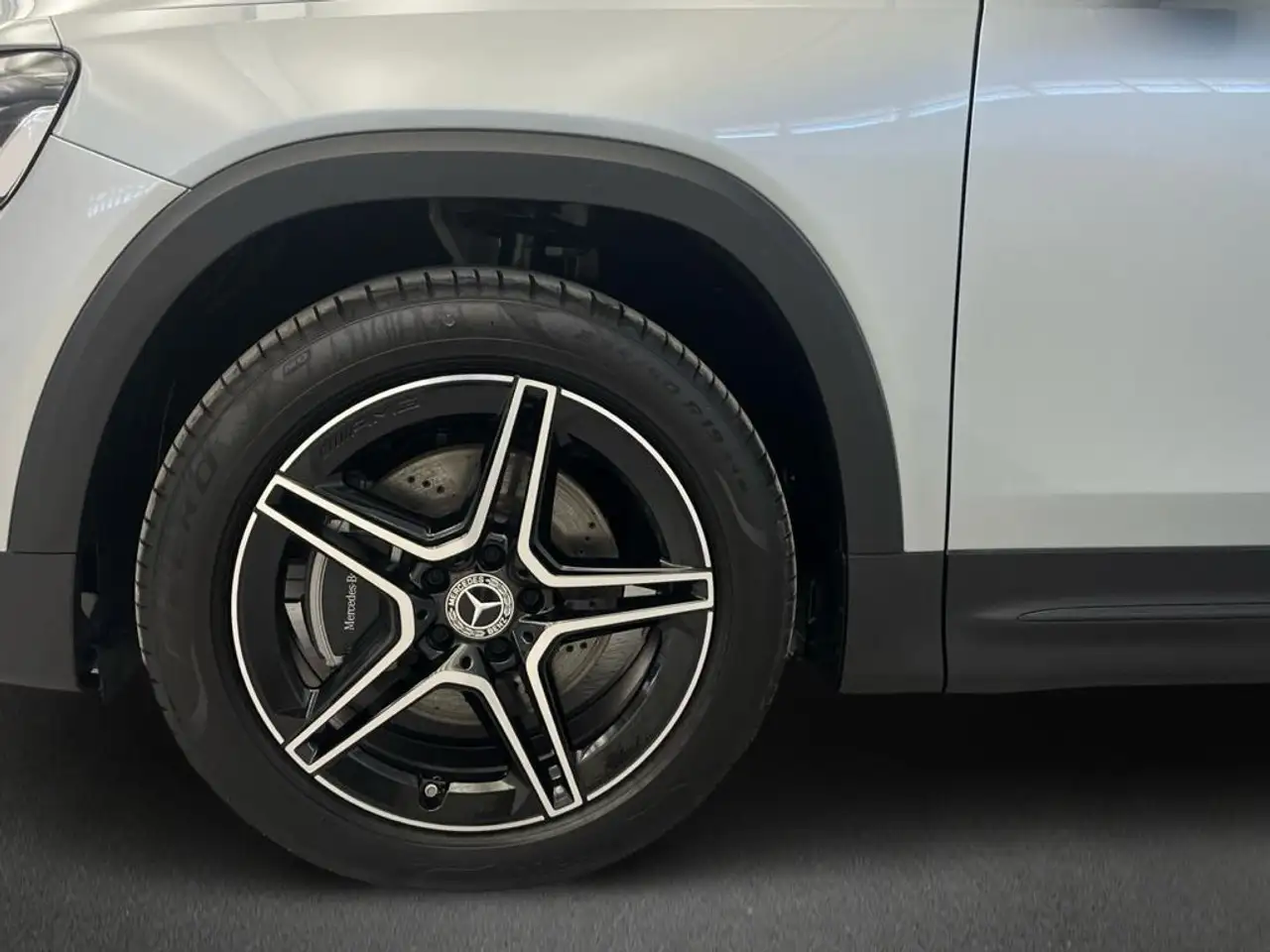 Mercedes-Benz GLB 2026