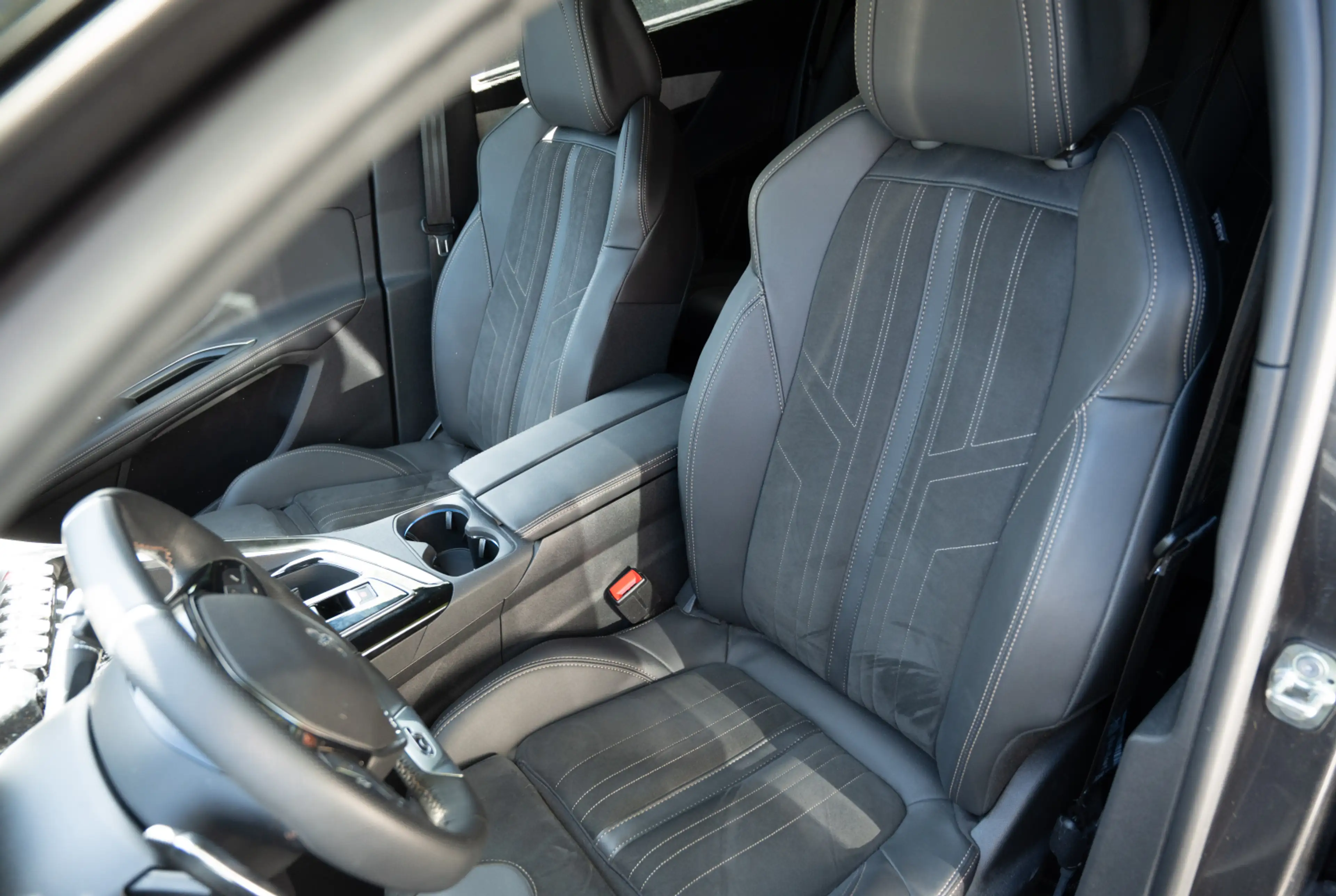 Peugeot 5008 GT 1.2 Hybrid 136 e-DSC6 *GW-TOP-DEAL* — photo 5