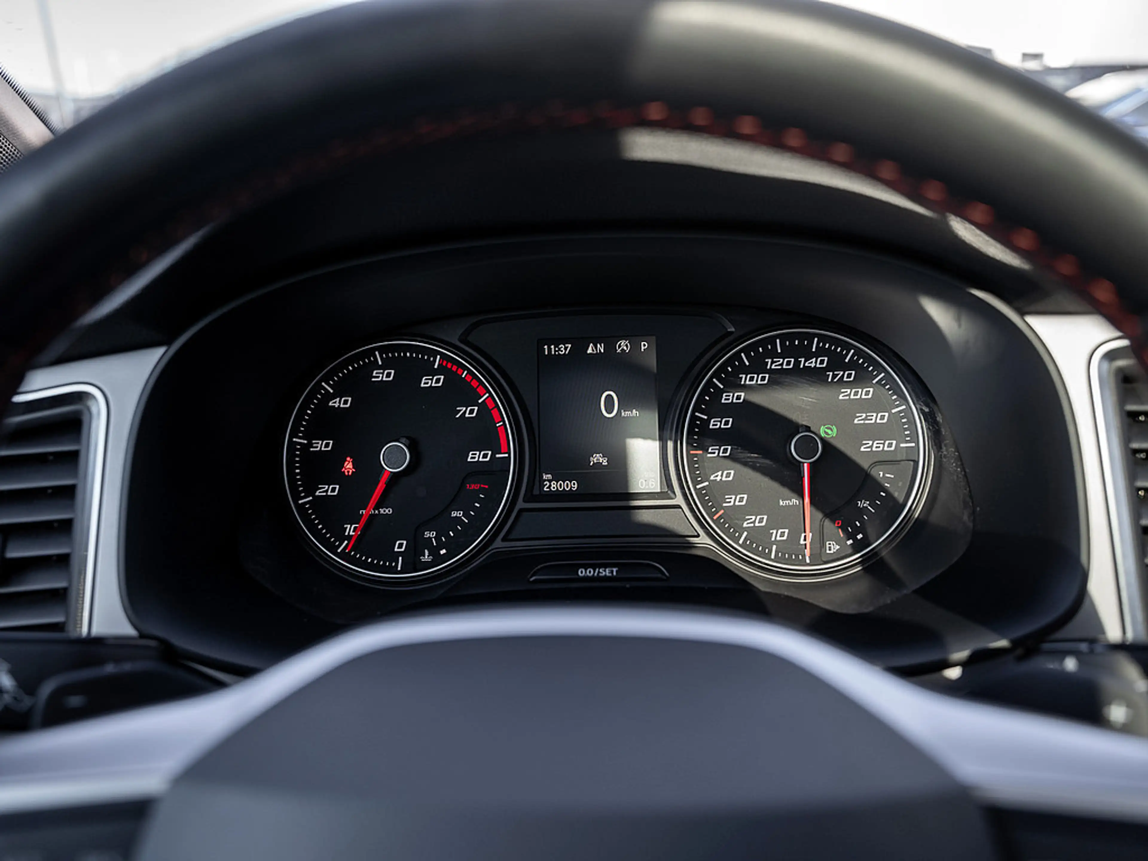 SEAT Ateca 2.0 TSI 4Drive FR 360° PANO LED FACEL. — photo 12