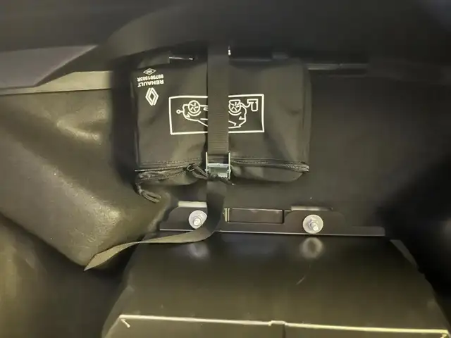 Renault Austral view 11