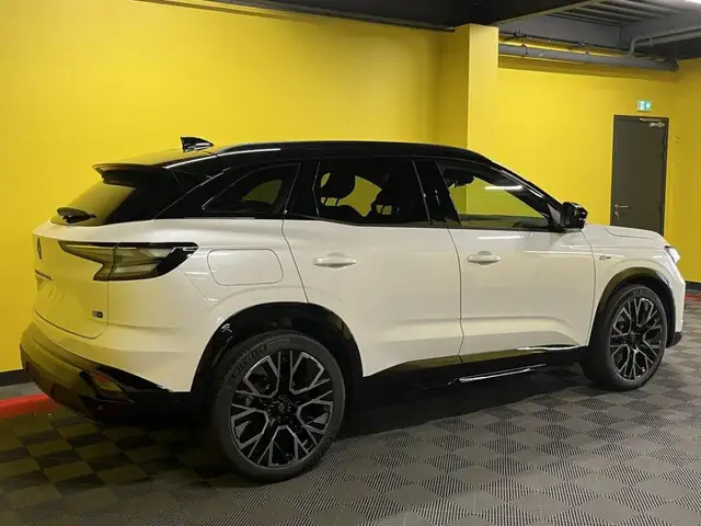 Renault Austral view 7