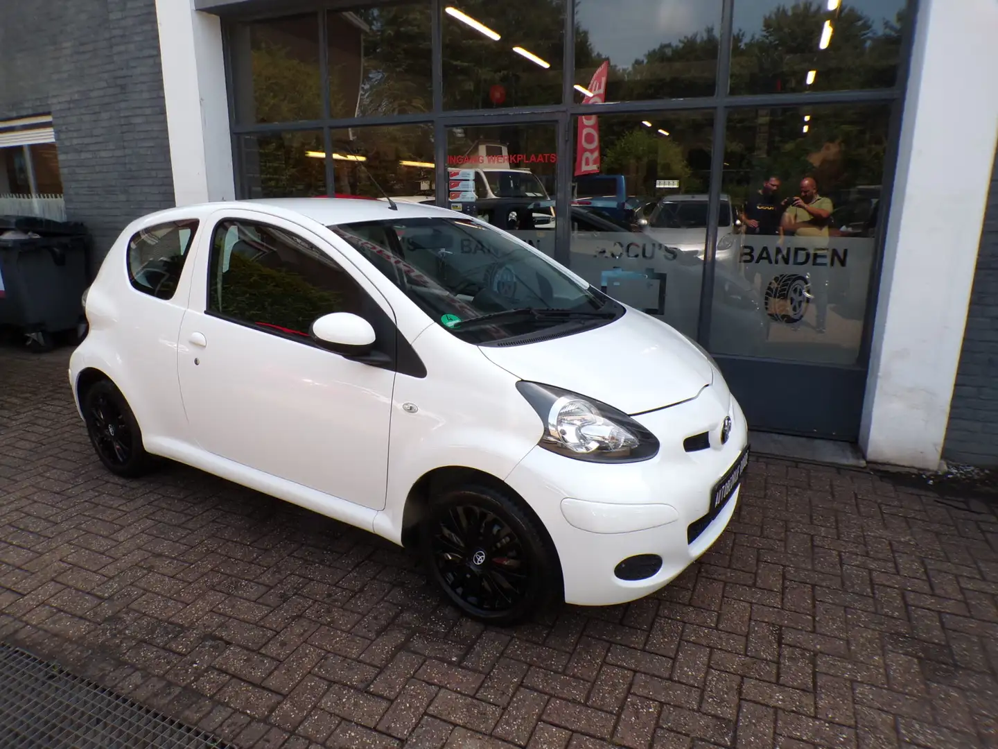 Toyota Aygo 1.0-12V Comfort AUTOMAAT,AIRCO,NIEUWE APK !!! ""ZO Wit - 2