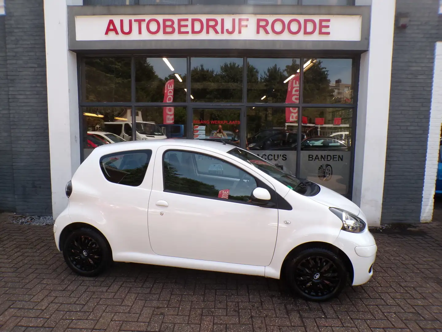 Toyota Aygo 1.0-12V Automaat Comfort AIRCO,NIEUWE APK !!! Blanc - 1