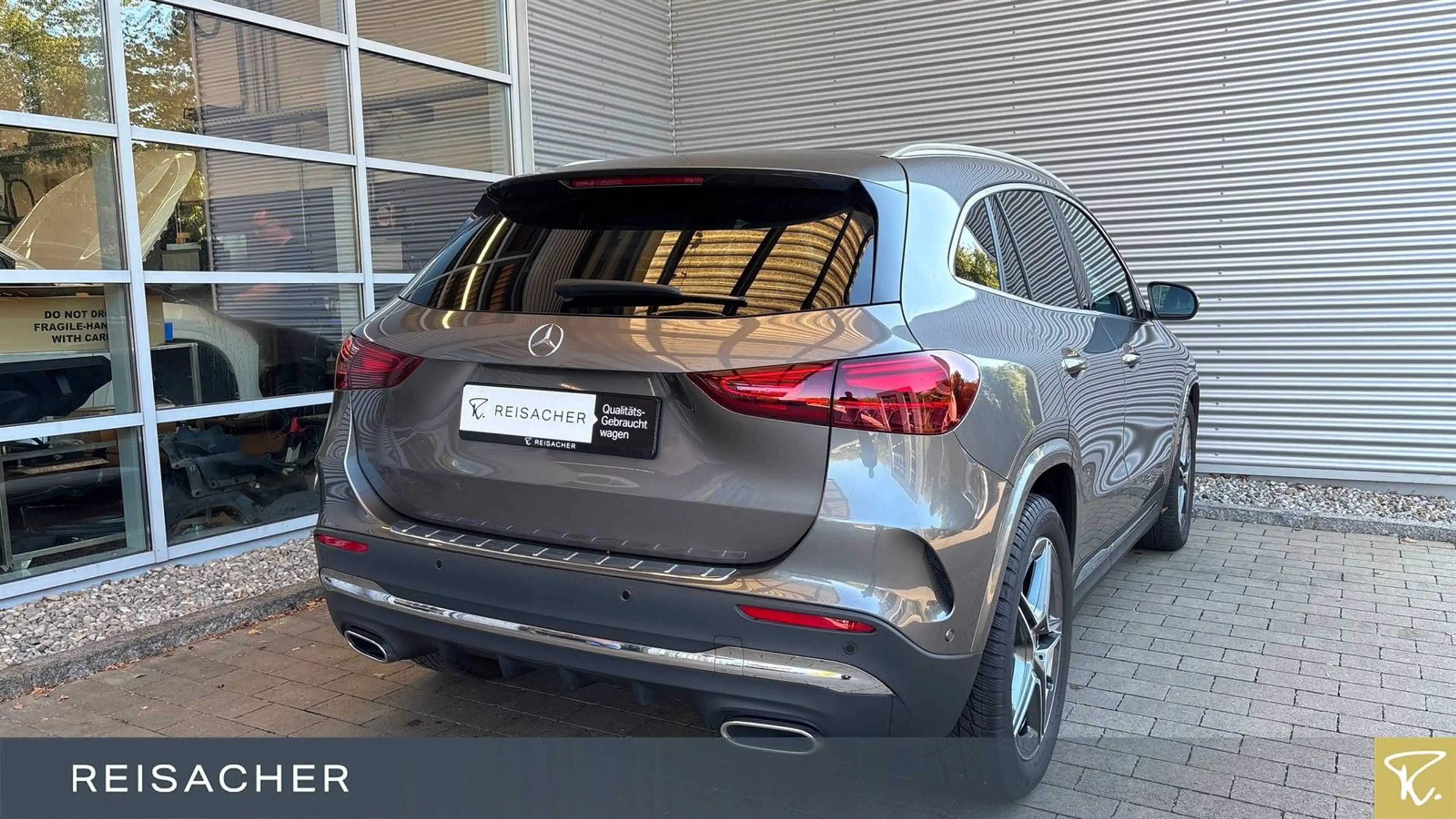 Mercedes-Benz GLA 180 GLA 250 4Matic 8G-DCT AMG Line Advanced Plus — photo 2