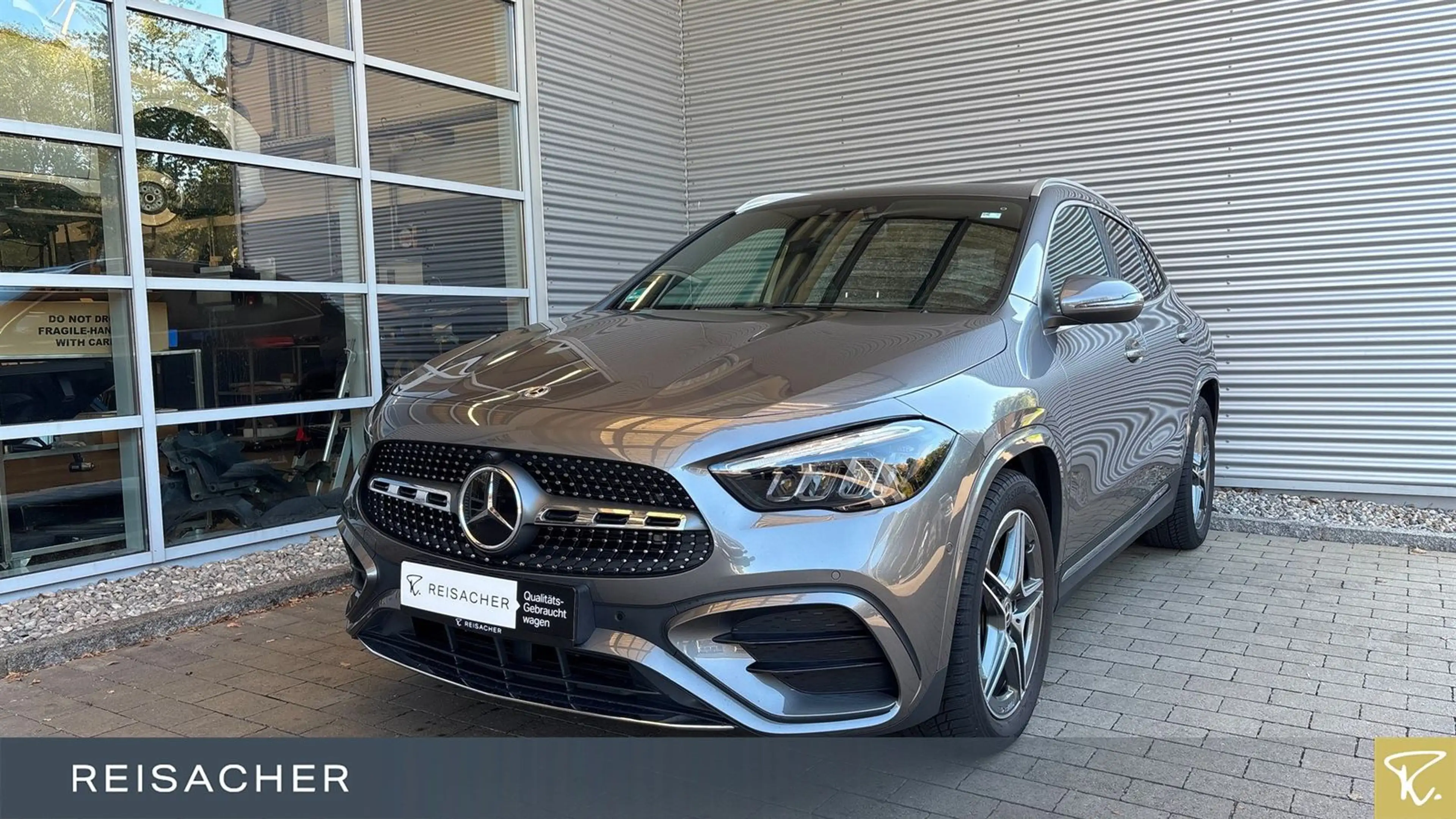 Mercedes-Benz GLA 180 GLA 250 4Matic 8G-DCT AMG Line Advanced Plus