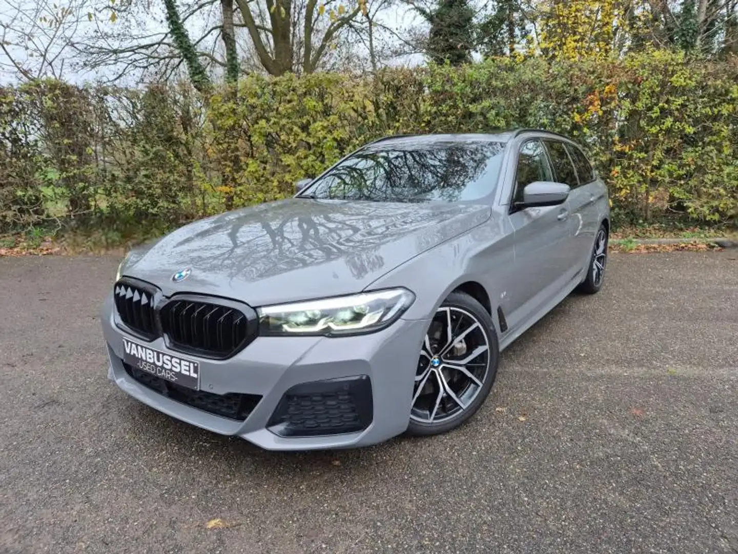 BMW 530 TOURING MPACK Grijs - 1