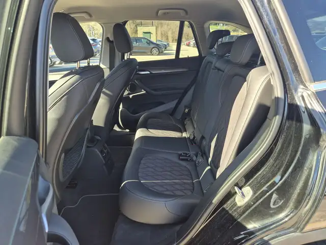 BMW X1 view 7