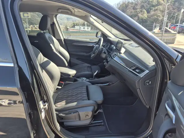 BMW X1 view 9