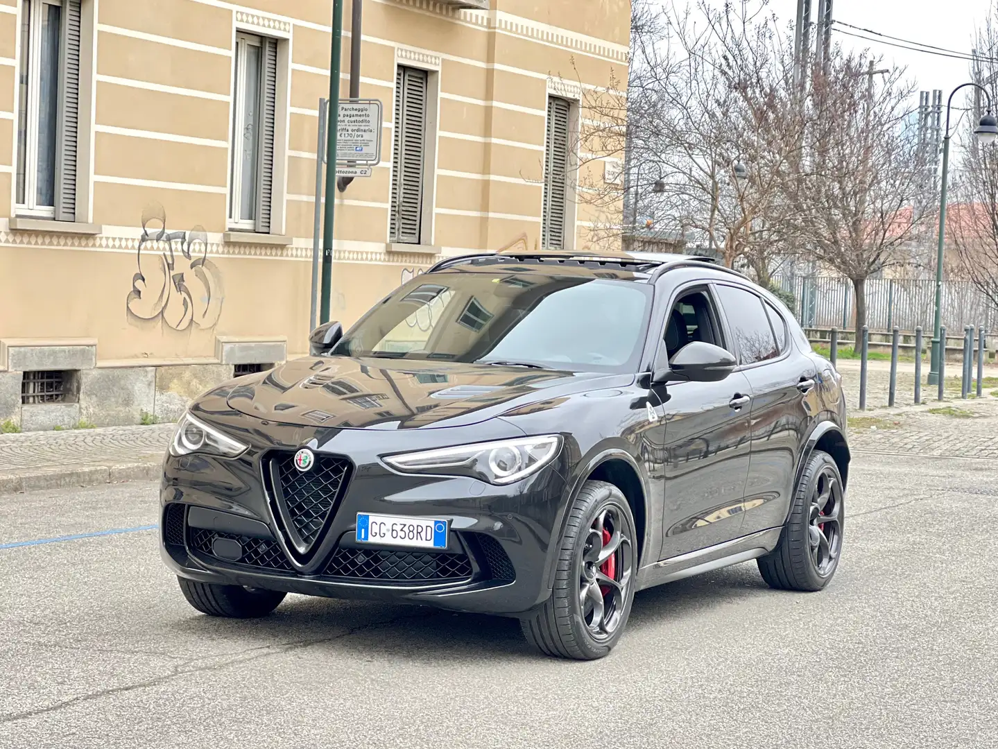 Alfa Romeo Stelvio 2.9 V6 90° Bi-Turbo 510cv AT8 Q4 Quadrifoglio V Чорний - 1