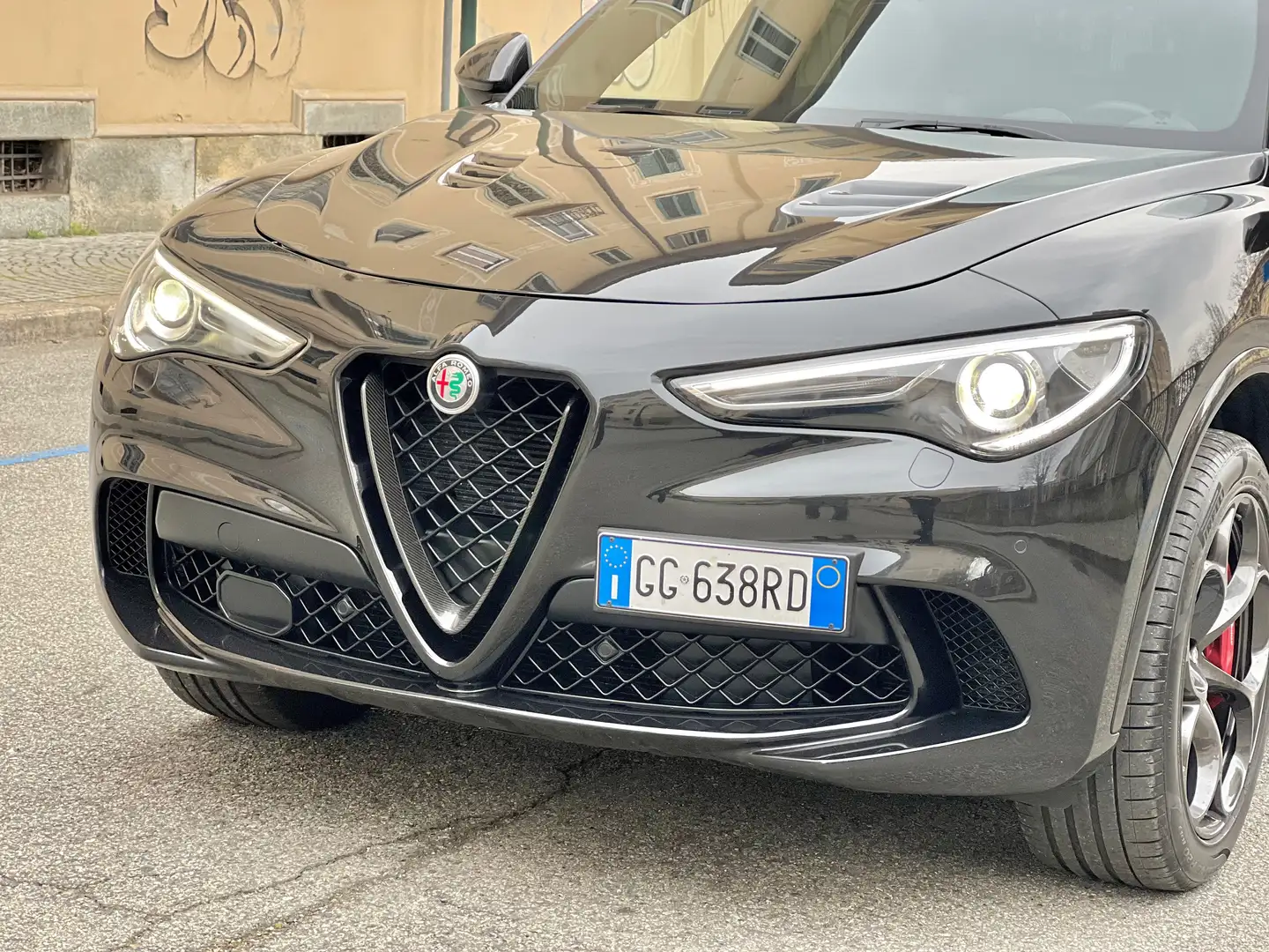 Alfa Romeo Stelvio 2.9 V6 90° Bi-Turbo 510cv AT8 Q4 Quadrifoglio V Чорний - 2