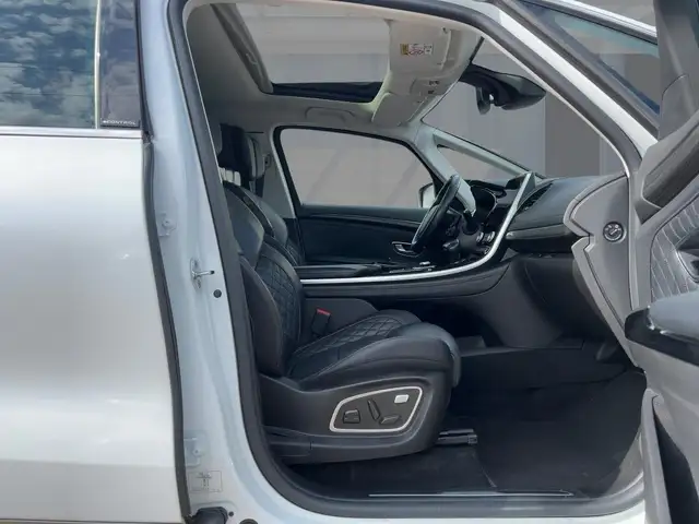 Renault Espace view 8