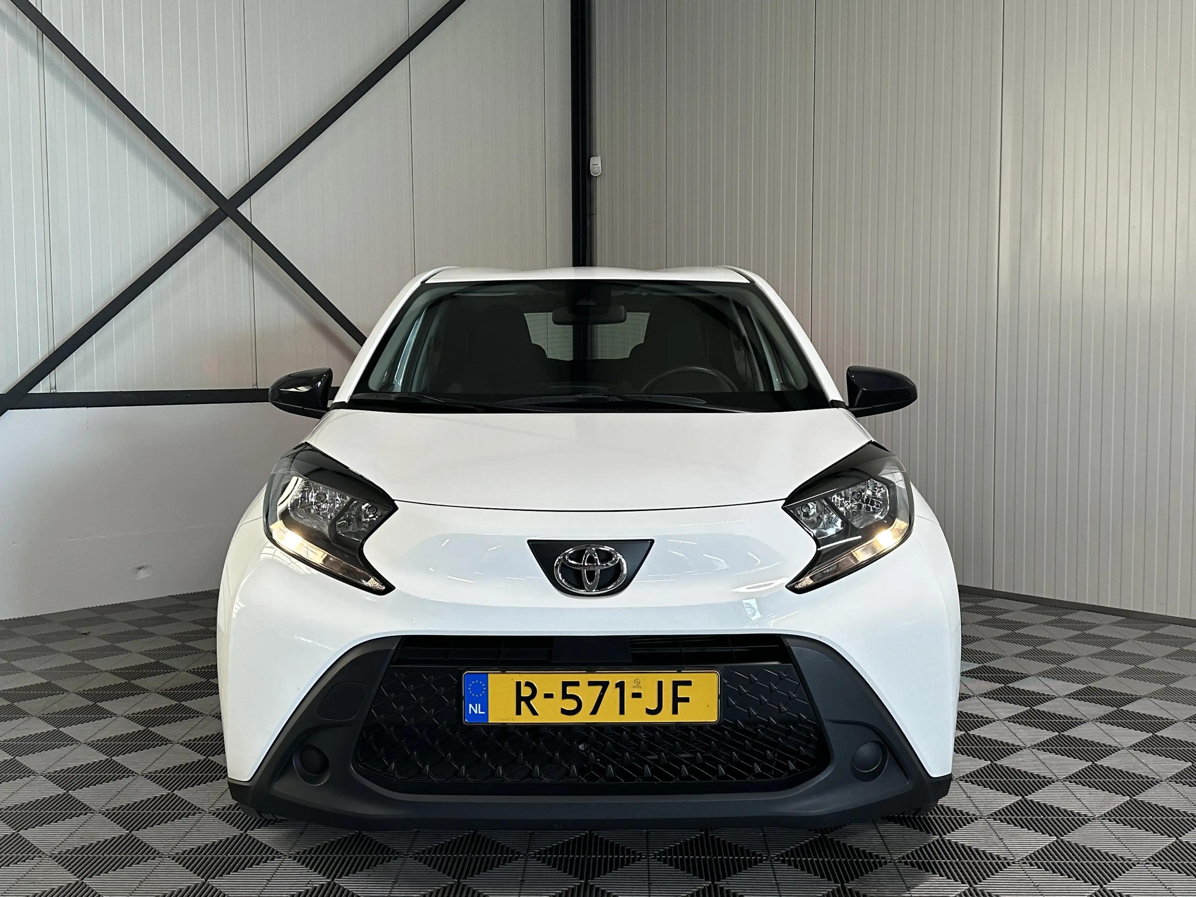 Toyota Aygo X 1.0 VVT-i | MT Play 5-Drs | Airco | Carplay | Came — photo 10