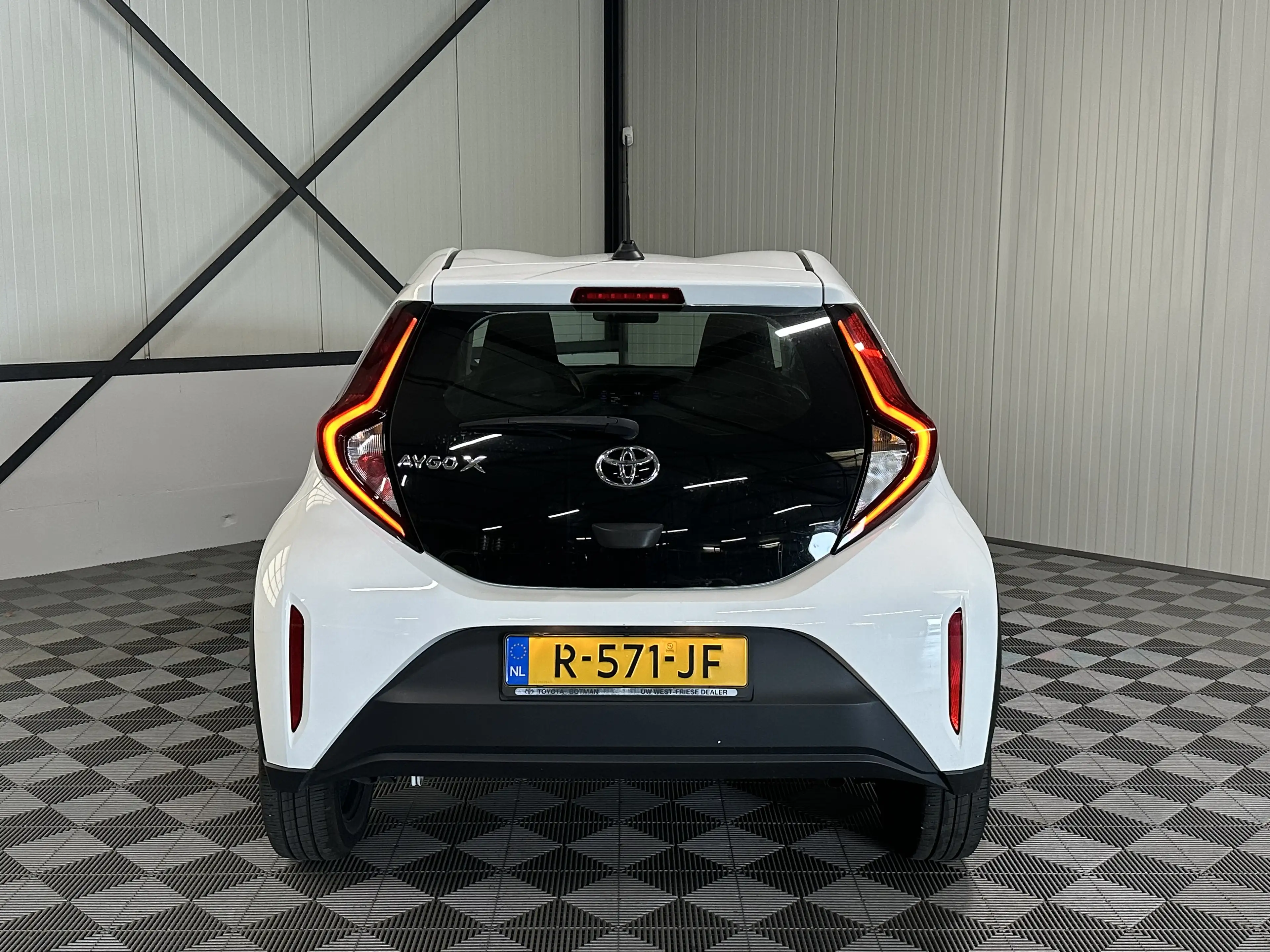 Toyota Aygo X 1.0 VVT-i | MT Play 5-Drs | Airco | Carplay | Came — photo 7