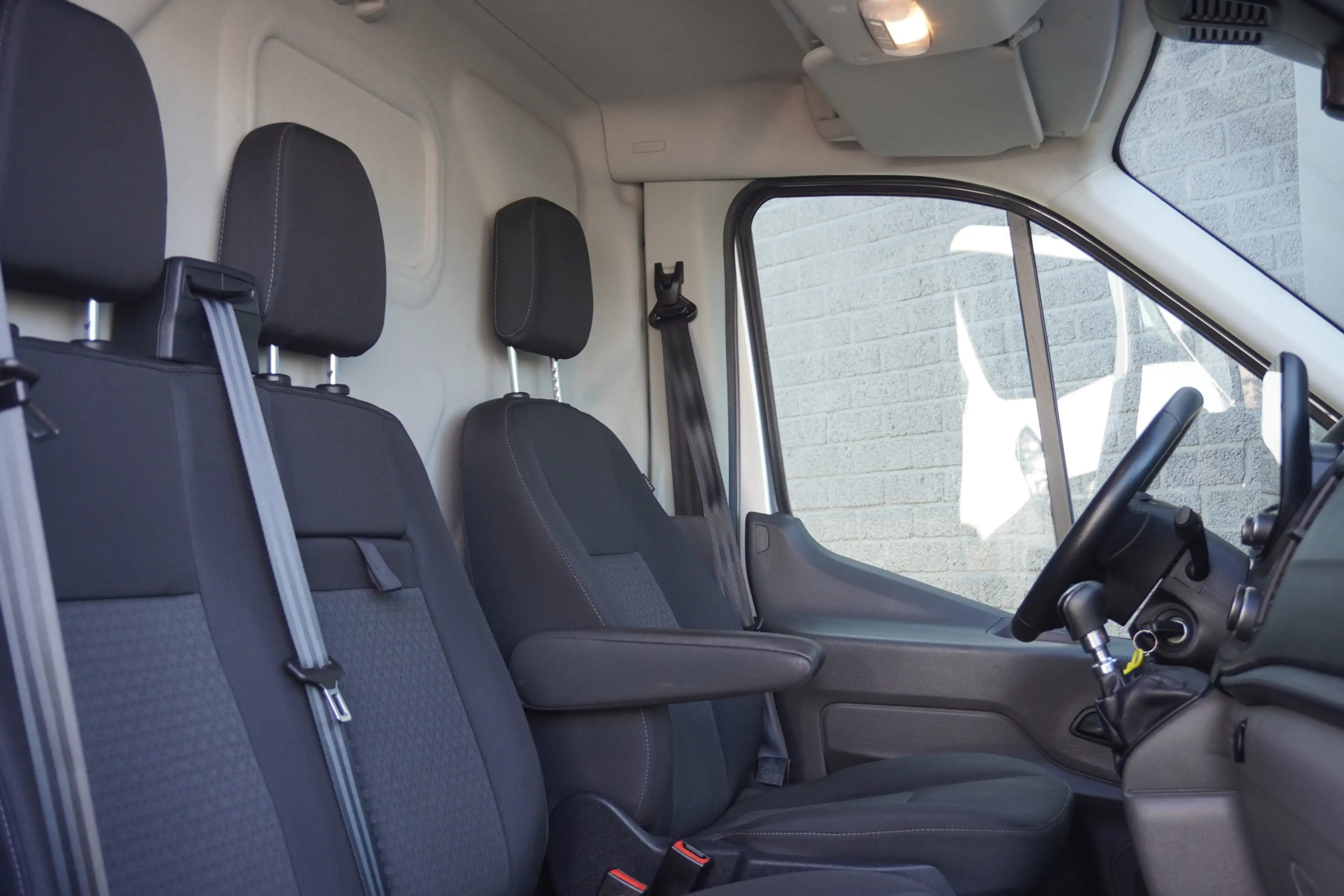 Ford Transit 2.0 TDCI 130PK L2H2 MHEV EURO 6 - Airco - Navi - C — photo 5