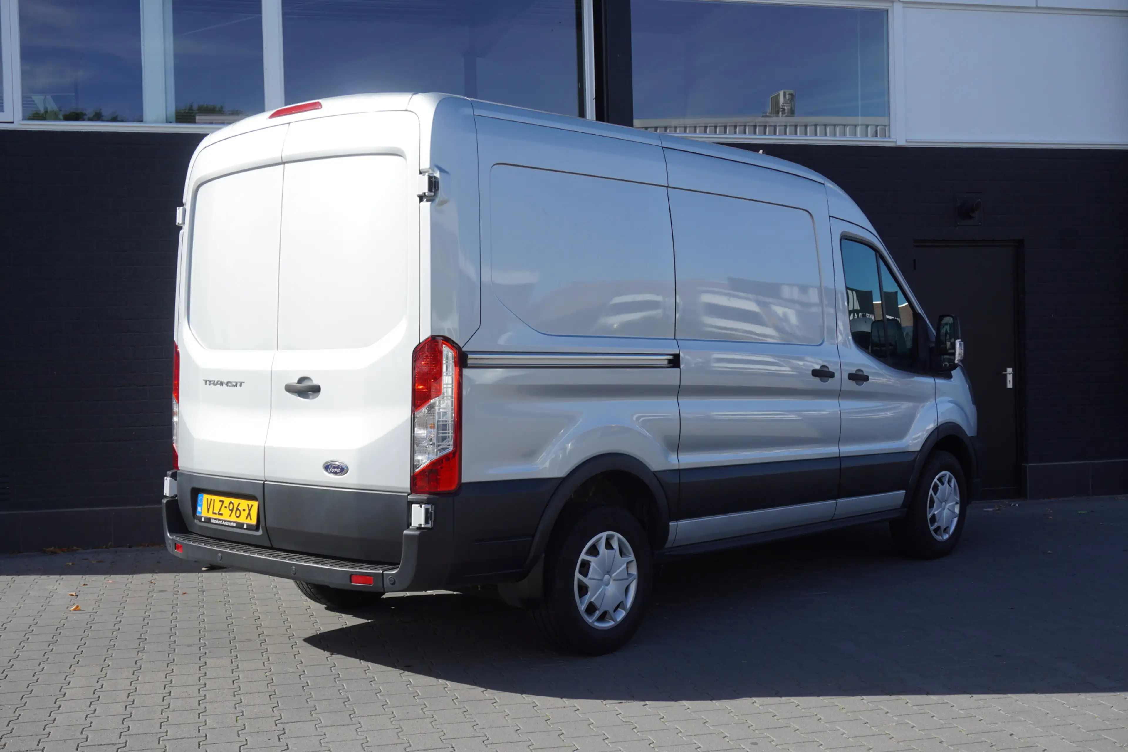 Ford Transit 2.0 TDCI 130PK L2H2 MHEV EURO 6 - Airco - Navi - C — photo 2