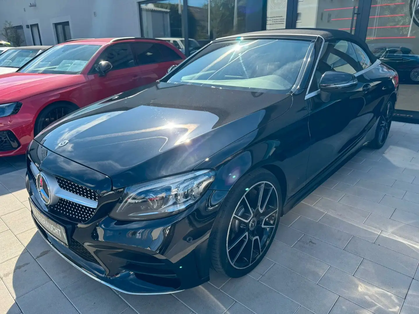Mercedes-Benz C 300 Cabrio AMG-Line Noir - 1
