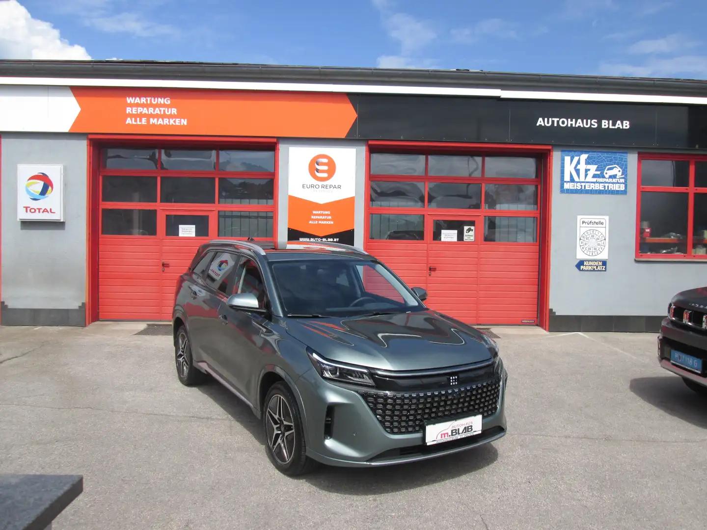 DFSK Fengon 5 E5 PHEV # Hybrid, 7 Sitze Verde - 1