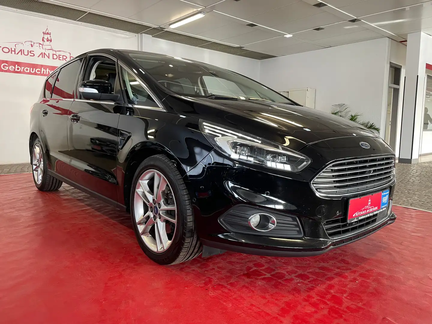 Ford S-Max Titanium AWD Negro - 1