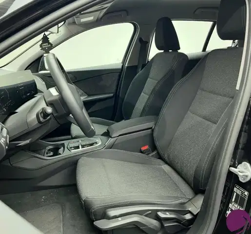 BMW 1 Series view 8