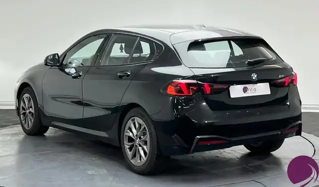 BMW 1 Series view 6