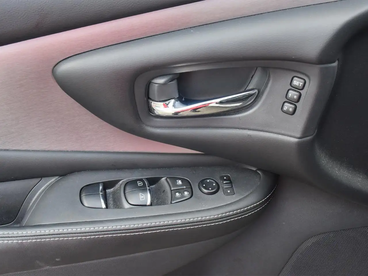 Nissan Murano снимка Nissan Murano